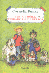 BERTA Y BUHA CUIDADORAS DE PERROS