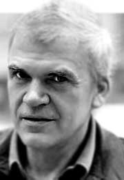 Milan Kundera, el novelista que se tomaba muy en serio la filosofía (y el humor)