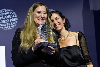 Luz Gabás gana el Premio Planeta 2022 